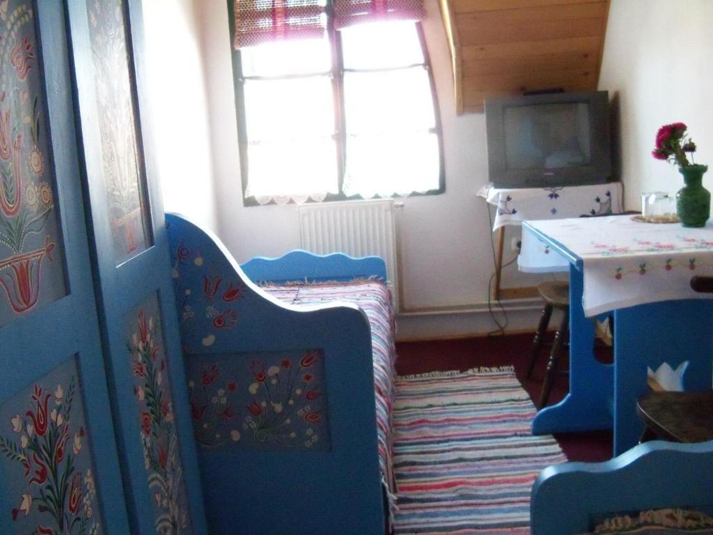 Gobe Csarda Hotel Орадеа Стая снимка